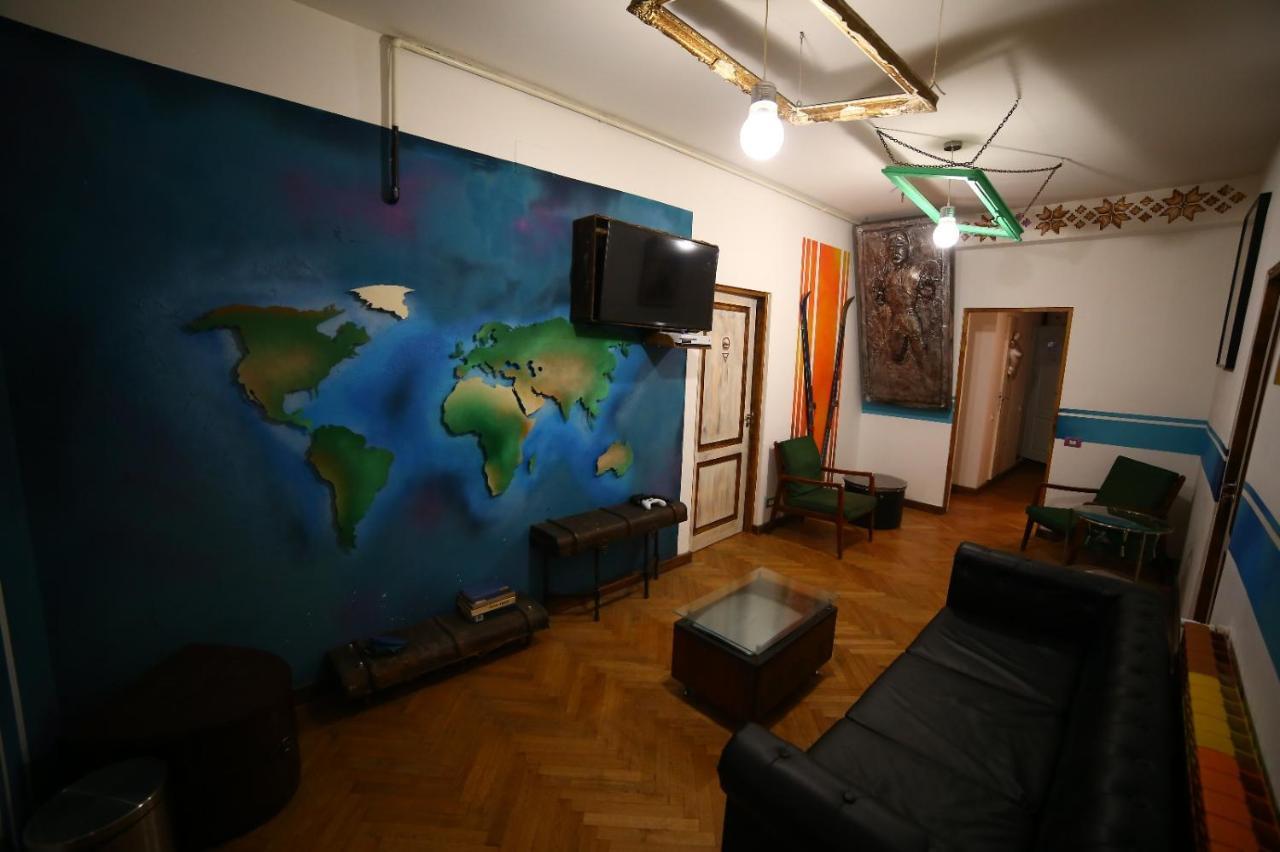 Hostel Bauhaus Bucarest Extérieur photo